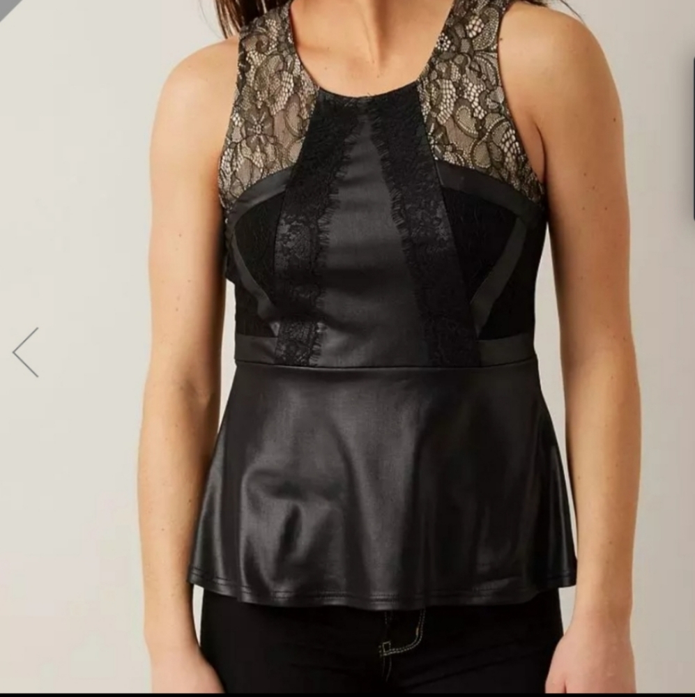 ✨5/$25✨ BKE Boutique lace and leather peplum tank